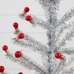 3 Ft. Artificial Retro Silver Tinsel Christmas Tree With 45-Red Mini Ornament Balls And Wooden Base -Christmas Gift Shop nearly natural unlit christmas trees t5401 4f 1000